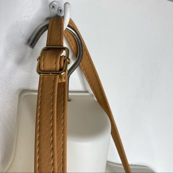 Camel Optional Crossbody Non Leather - Picture 8 of 16